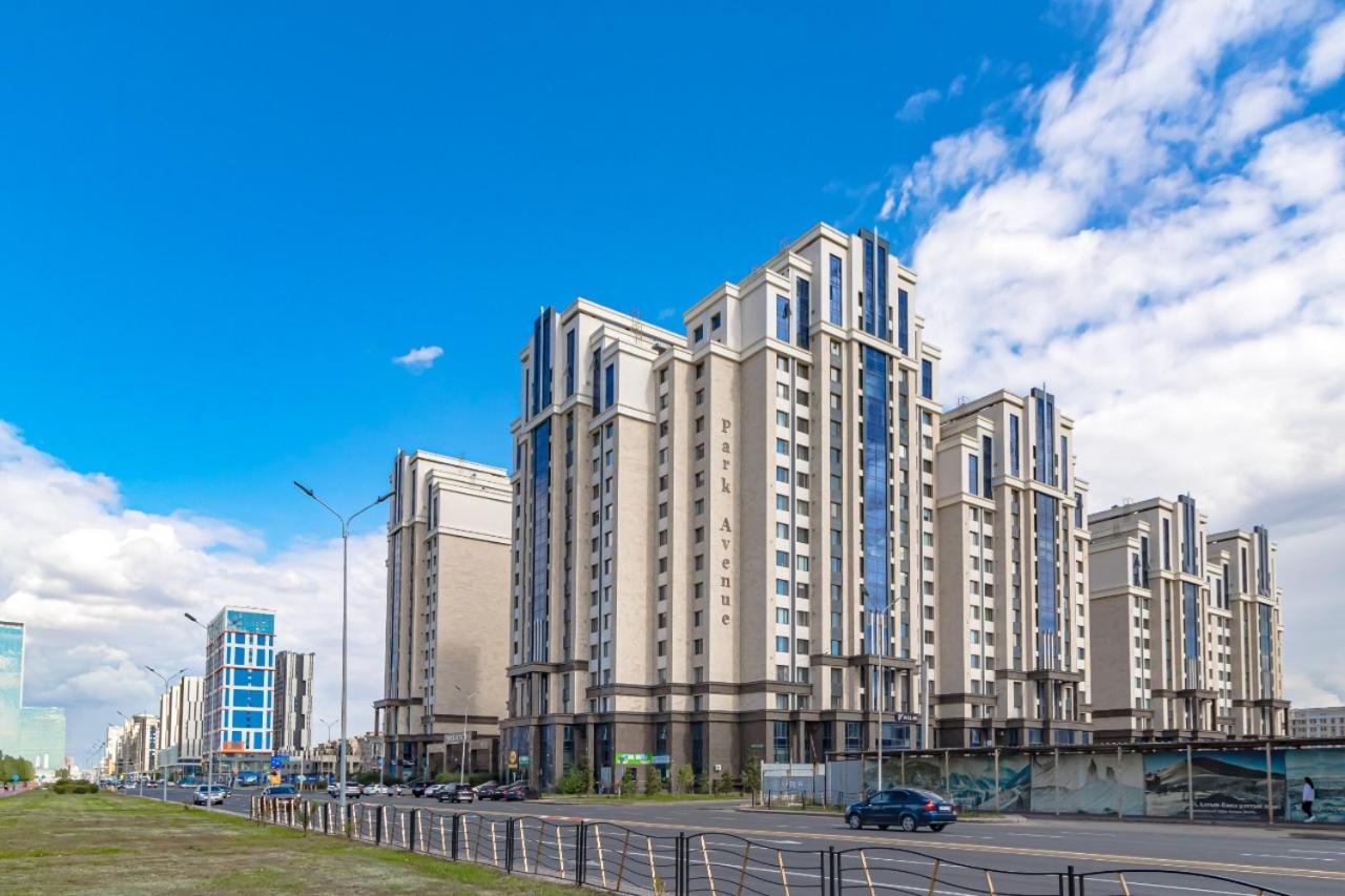 Park Avenue Напротив Ботанического Сада Nur-Sultan  Exterior photo