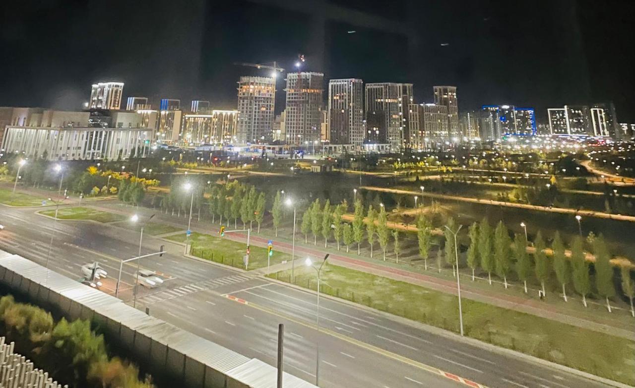 Park Avenue Напротив Ботанического Сада Nur-Sultan  Exterior photo